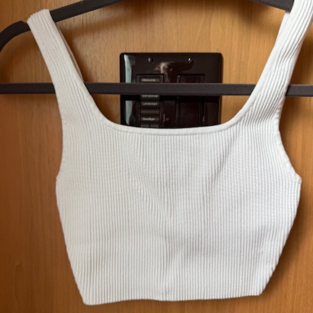 Pre-Loved White Babaton Ribbed Crop Top - Size S